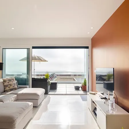شقة Ocean Views - New Private With Pool & Sea Views
