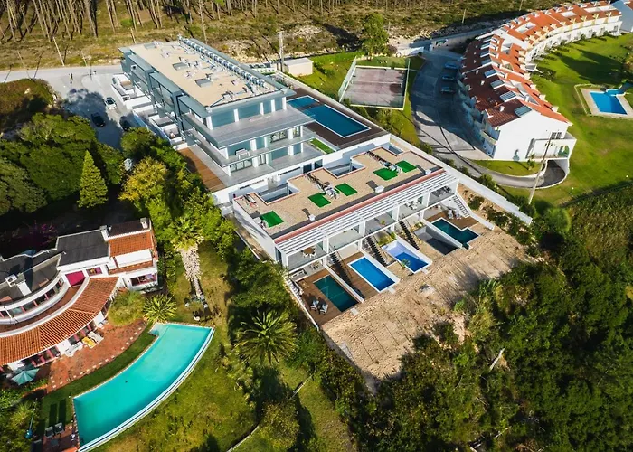 Ocean Views - New Private With Pool & Sea Views شقة *