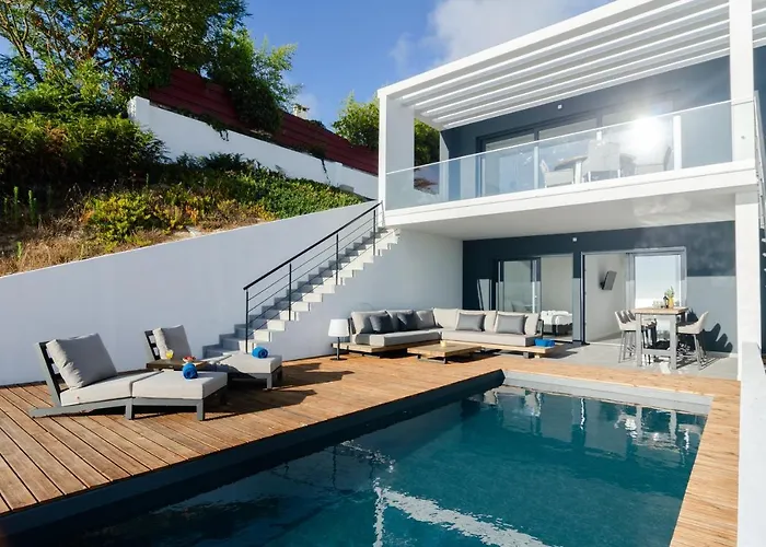 Апартаменты Ocean Views - New Private With Pool & Sea Views