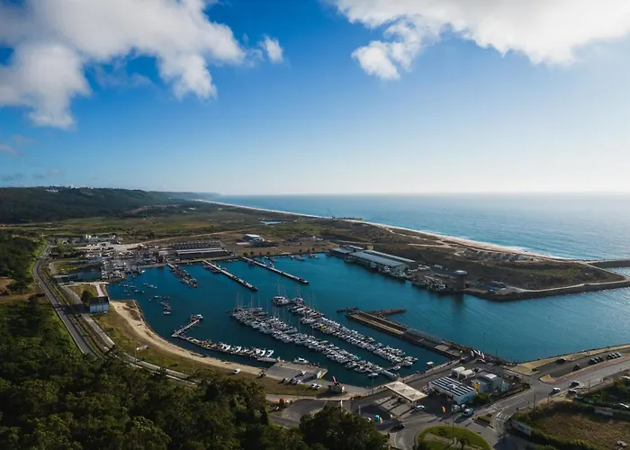 Ocean Views - New Private With Pool & Sea Views شقة