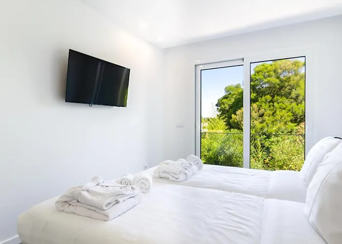 Ocean Views - New Private With Pool & Sea Views *